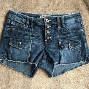 L.e.i. cut off denim shorts size 5 reg.